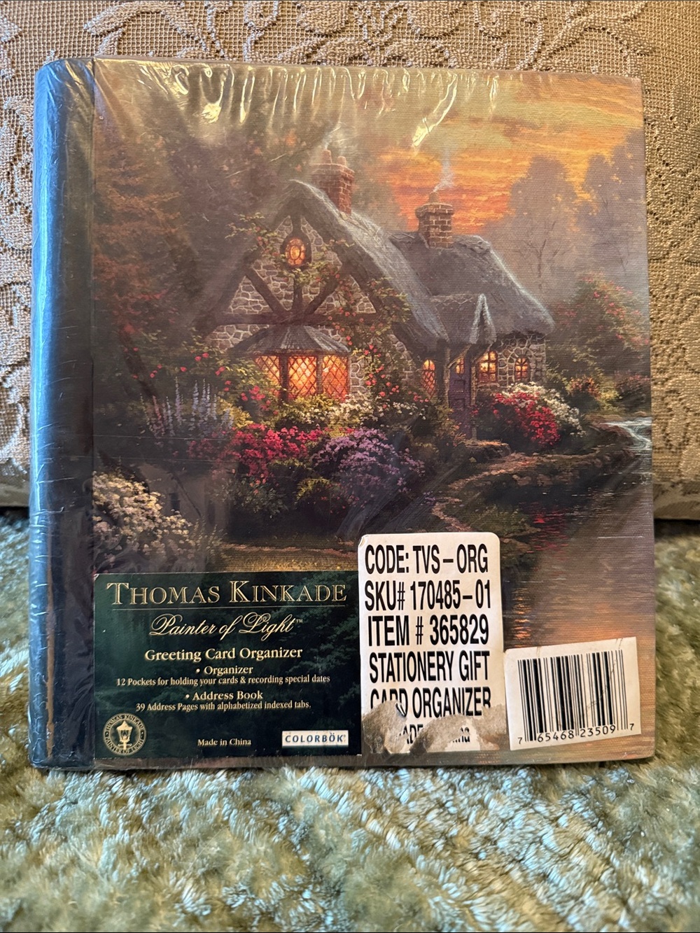 Thomas Kinkade Cottage Cover Organizer - Blue, Green, Pink, Gold